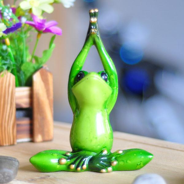 Yoga Frog Figure