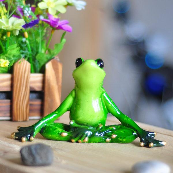 Yoga Frog Figure