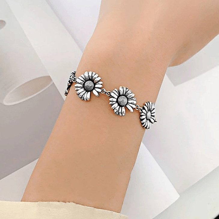 THAI SILVER Daisy 'BLOOMING ' Bracelet