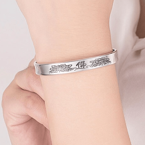 THAI SILVER Buddhist Sutra Cuff Bangle