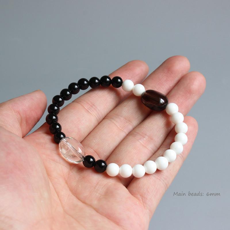 Black Obsidian & White Mother of Pearl Beads Yinyang Bracelet