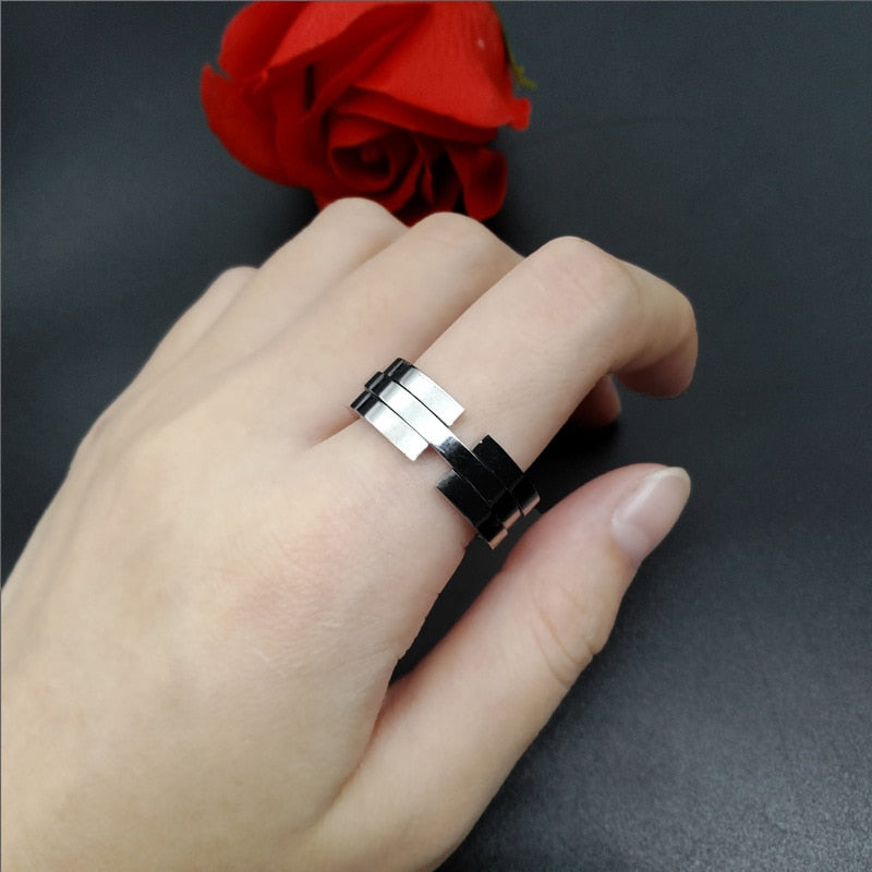 Unique Stainless Steel 'FOREVER' Kissing Fish TRANSFORMING RING to NECKLACE - Steel Chain included