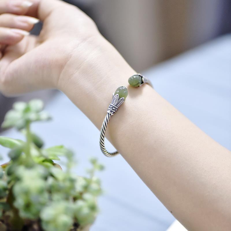 Ethnic Thai Silver 'READY TO BLOOM' Jade Bangle