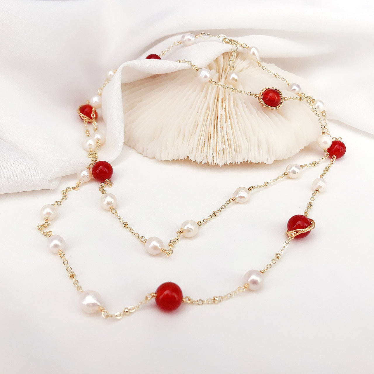 Red Agate Pearl Sweater Chain