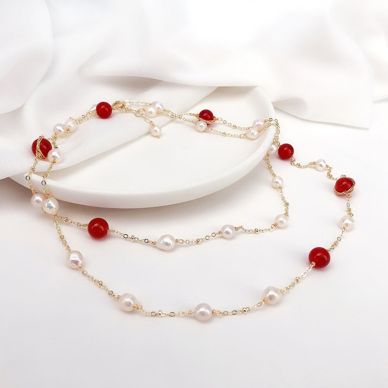 Red Agate Pearl Sweater Chain