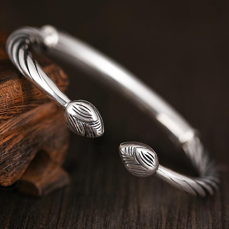 Ethnic Thai Silver 'Jewel in the Lotus' Corkscrew Bangle