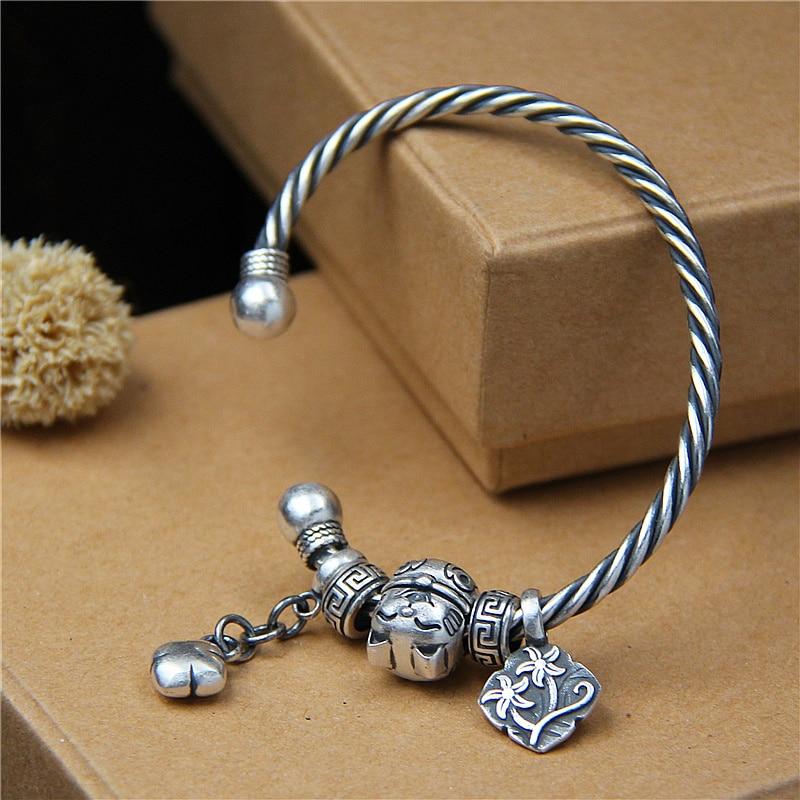 Ethnic Thai Silver Adorable Maneki Neko 'Beckoning Cat' Twisted Bangle