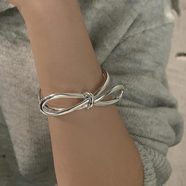 THAI SILVER Darling Bowknot Bangle