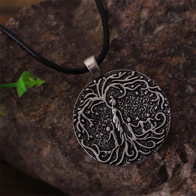 Double Side Carved Mom &  Children FAMILY TREE of LIFE Necklace -Mom with 1-5 kids