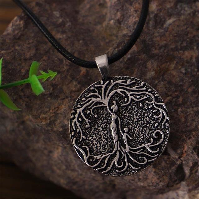 Double Side Carved Mom &  Children FAMILY TREE of LIFE Necklace -Mom with 1-5 kids