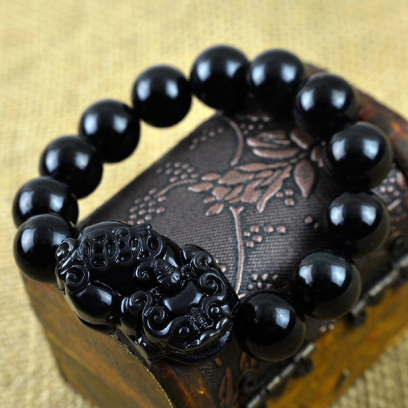 Dropship 4 Pcs Feng Shui Pixiu Good Luck Bracelets For Men Women Black  Obsidian Mantra Bead Bracelets Pi Yao Attract Wealth Money Bracelelts With  Gold Plated to Sell Online at a Lower
